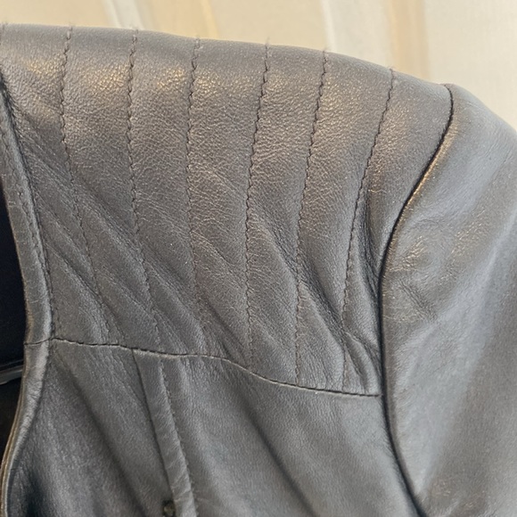 Leather jacket - Picture 5 of 7